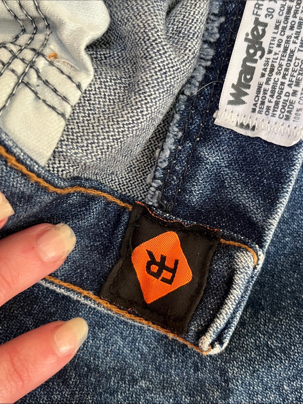 Wrangler Vintage-Inspired Boyfriend Jeans in Dark Blue - Picture 4 of 8
